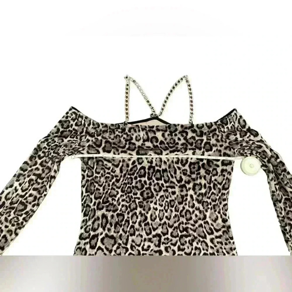 MICHAEL MICHAEL KORS Cold Shoulder Chain Pullover Animal Print Top Size Small - Picture 9 of 12